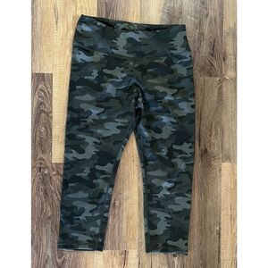 Danskin Ladies' High Rise Olive Green Camo Size L Legging